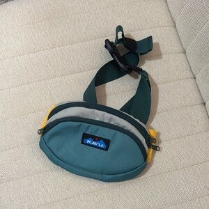 Kavu Green and Yellow Belt Bag with Adjustable Strap
